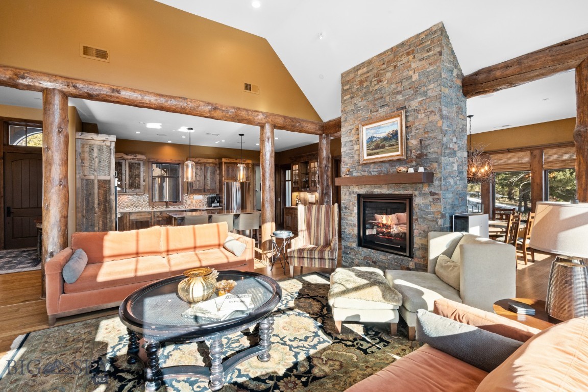 1548 Riverview Lane