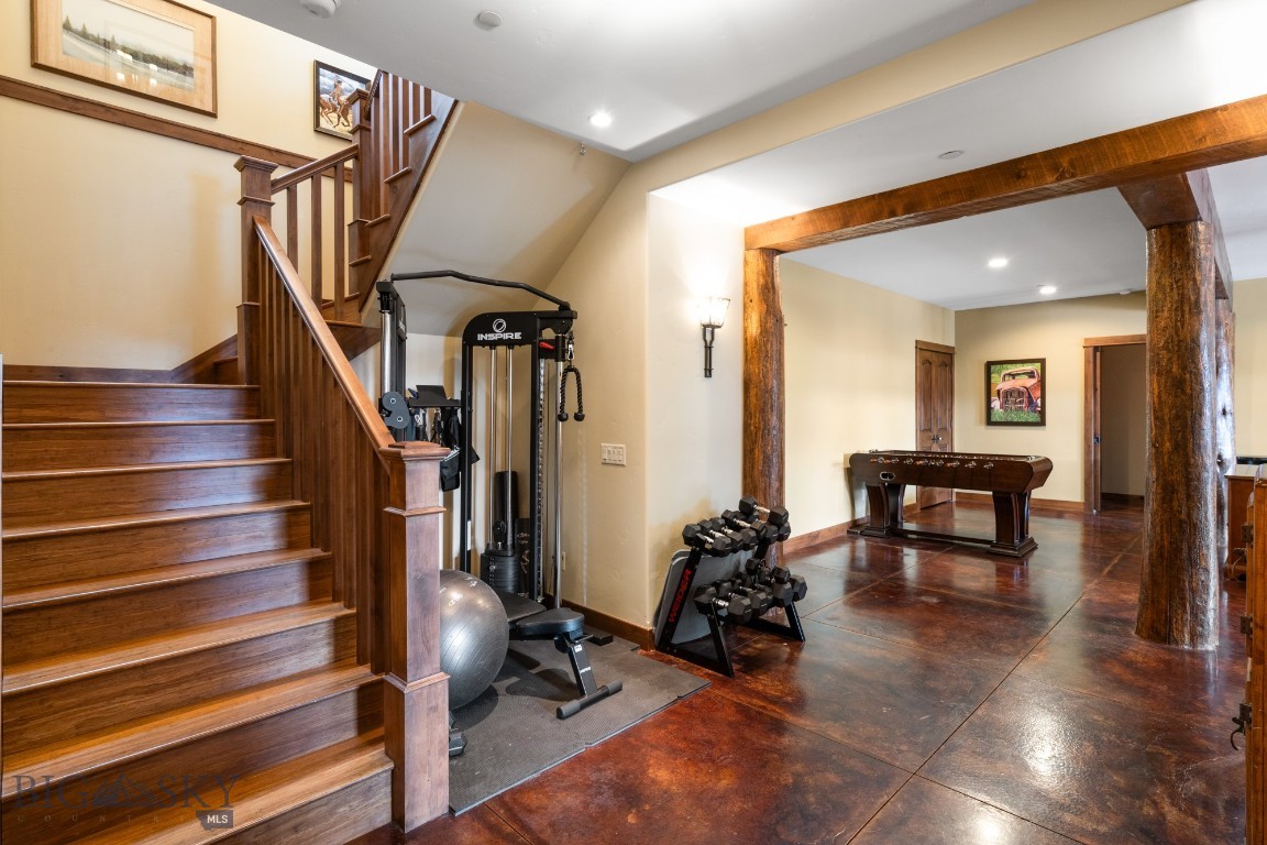 1548 Riverview Lane