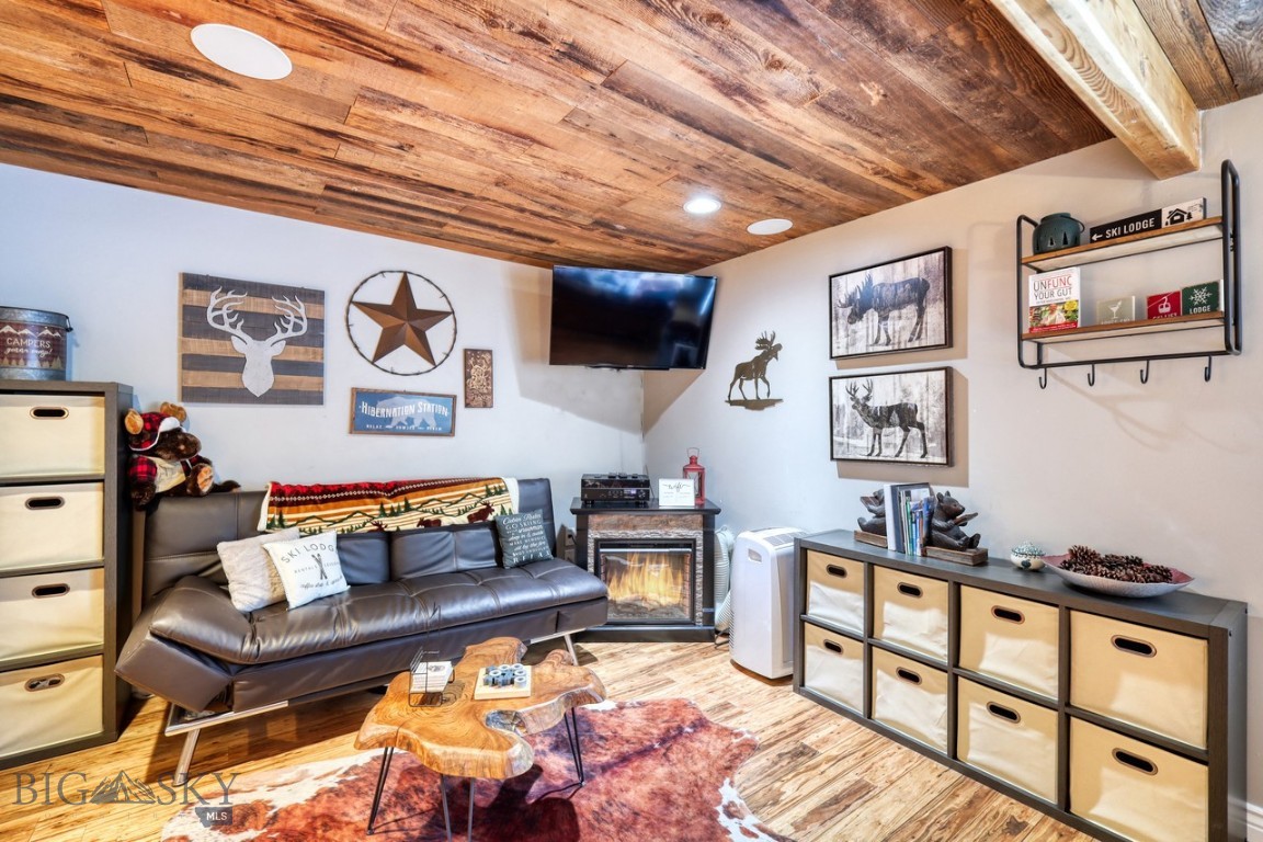 21 Sitting Bull Road 1326
