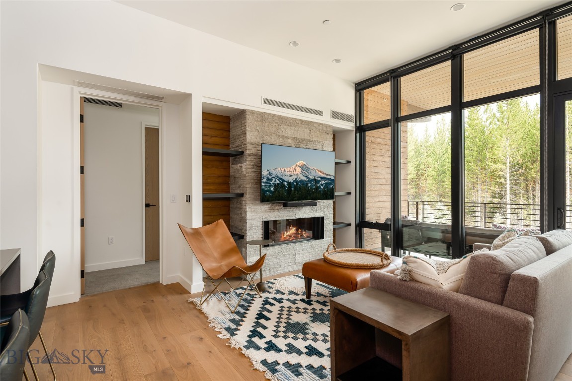 4 Boathouse Way Unit: R4/221