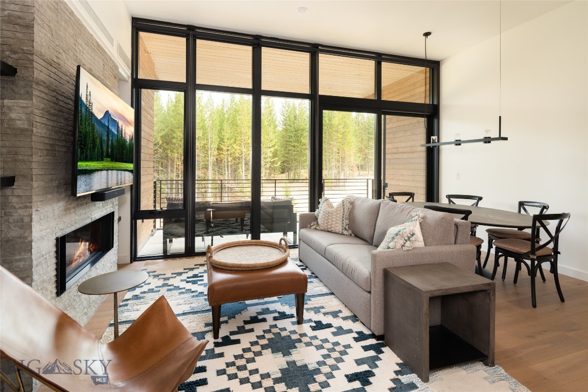 4 Boathouse Way Unit: R4/221