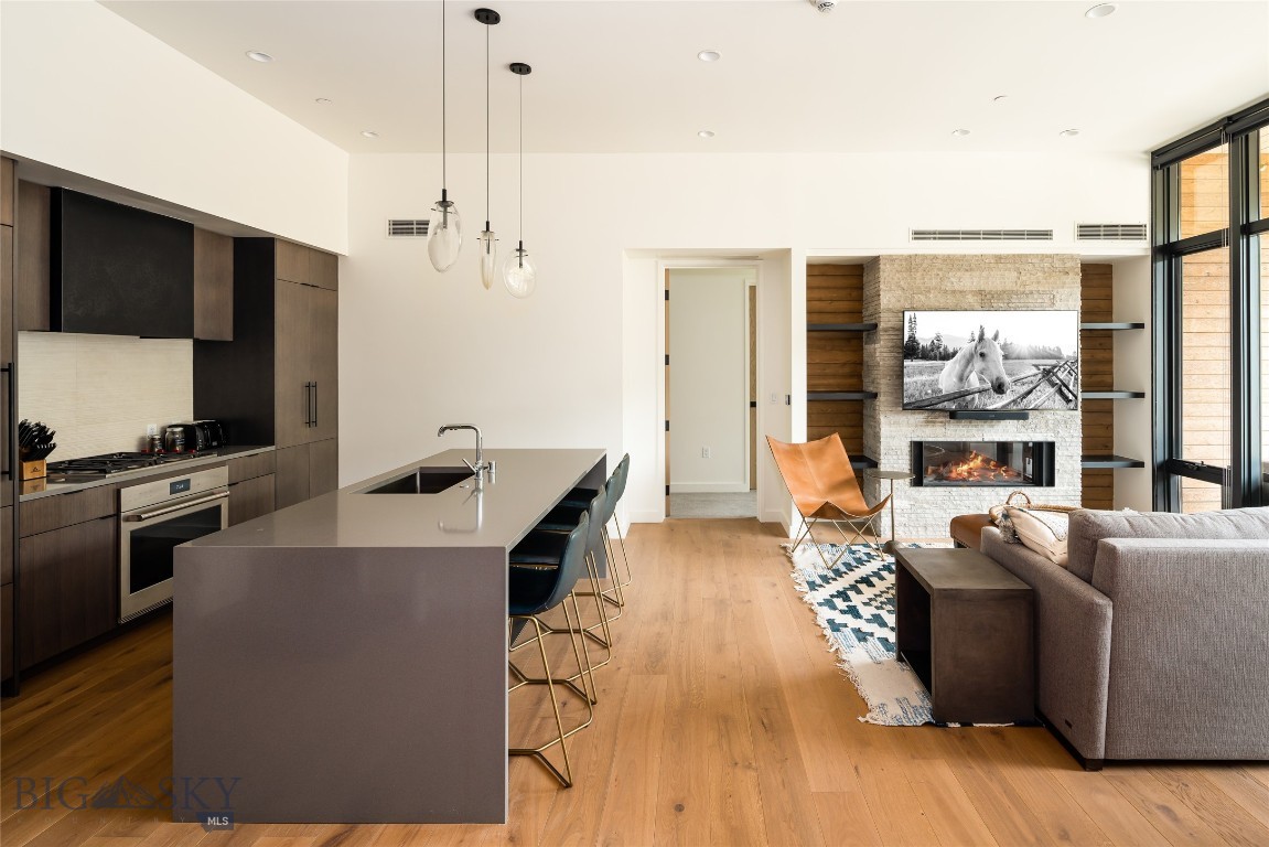 4 Boathouse Way Unit: R4/221