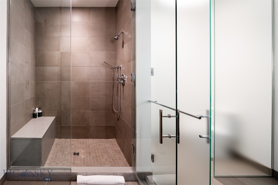 4 Boathouse Way Unit: R4/221