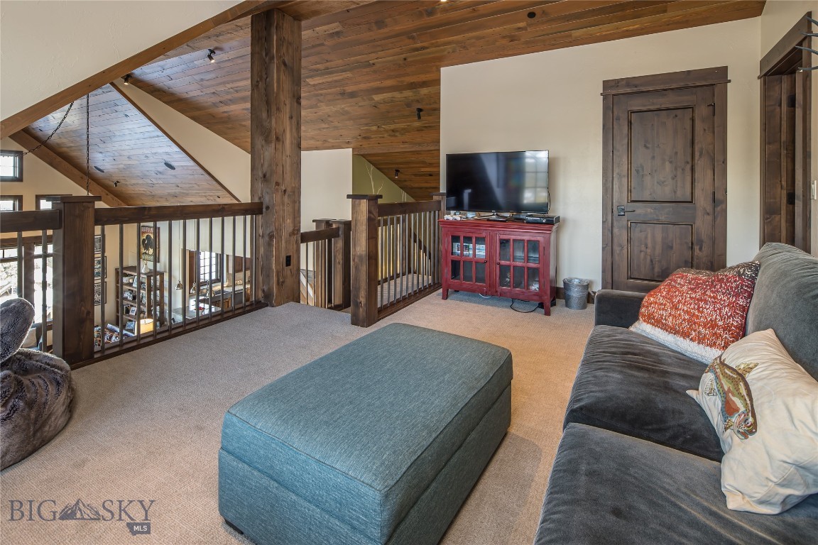 3 Deep Forest Drive Unit: 7C