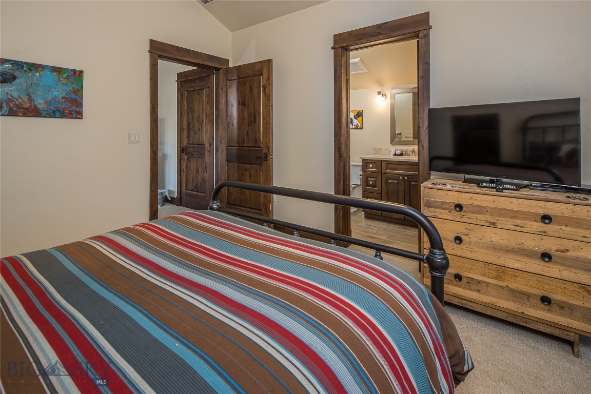 3 Deep Forest Drive Unit: 7C