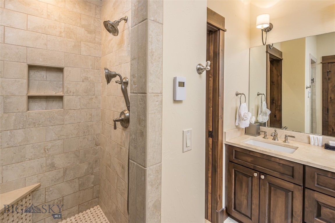 3 Deep Forest Drive Unit: 7C