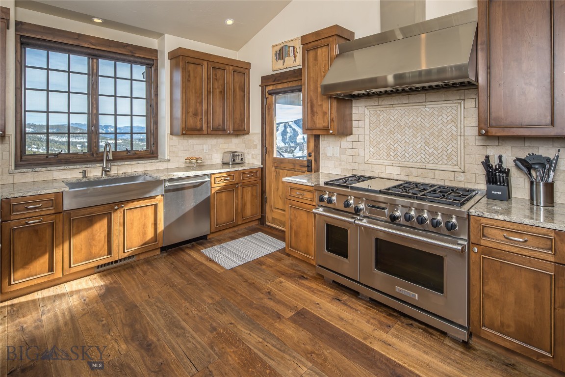 3 Deep Forest Drive Unit: 7C