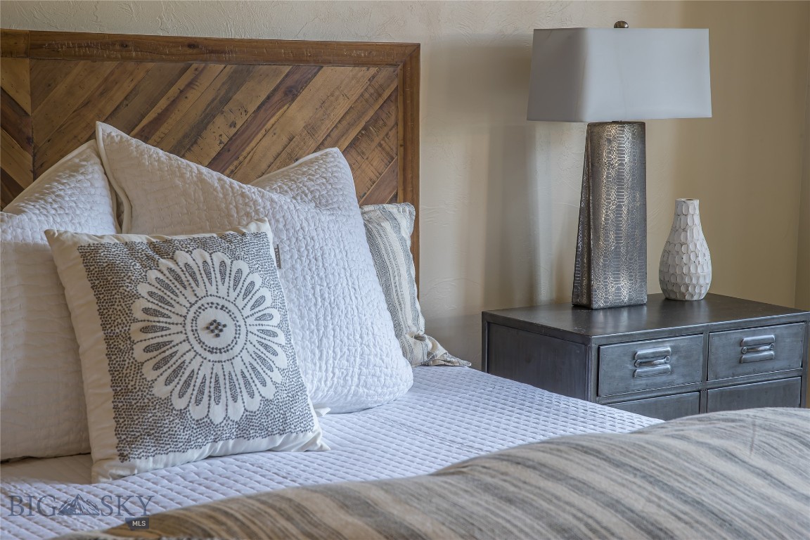 3 Deep Forest Drive Unit: 7C