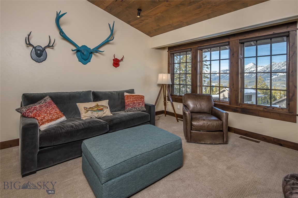 3 Deep Forest Drive Unit: 7C