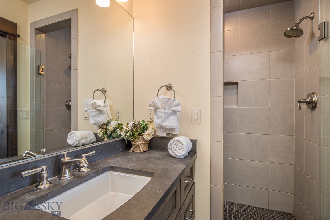 3 Deep Forest Drive Unit: 7C