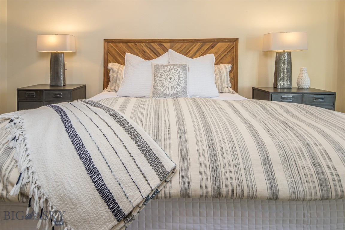 3 Deep Forest Drive Unit: 7C