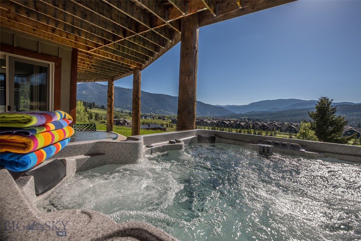 260 Running Dog Road