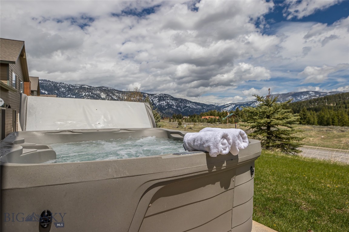 106 Candlelight Meadow Drive