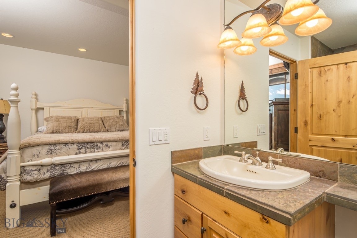 12 Indian Summer Road