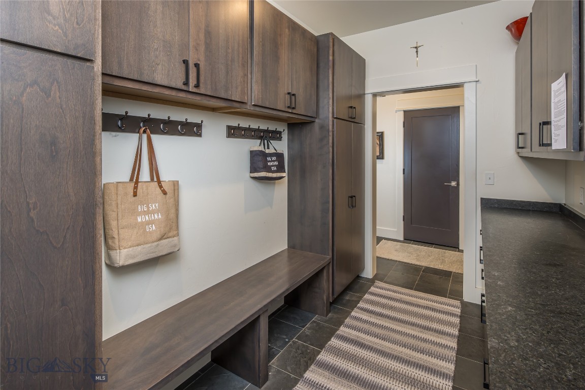 225 Pheasant Tail Ln B