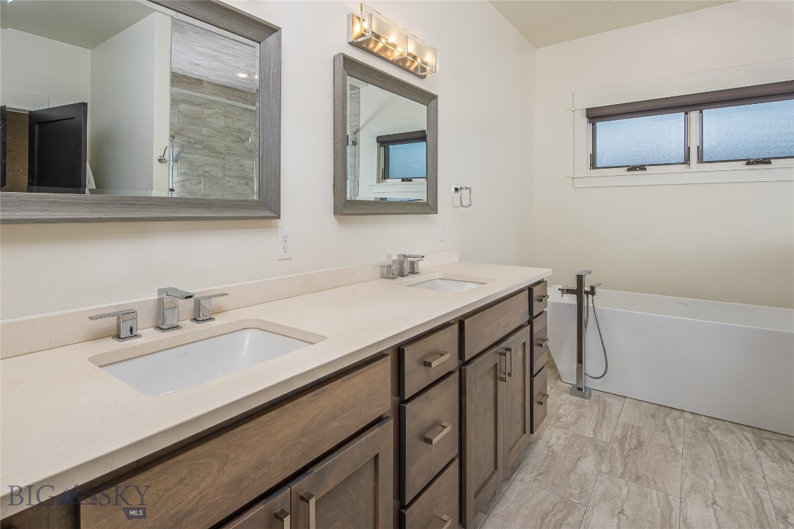 225 Pheasant Tail Ln B