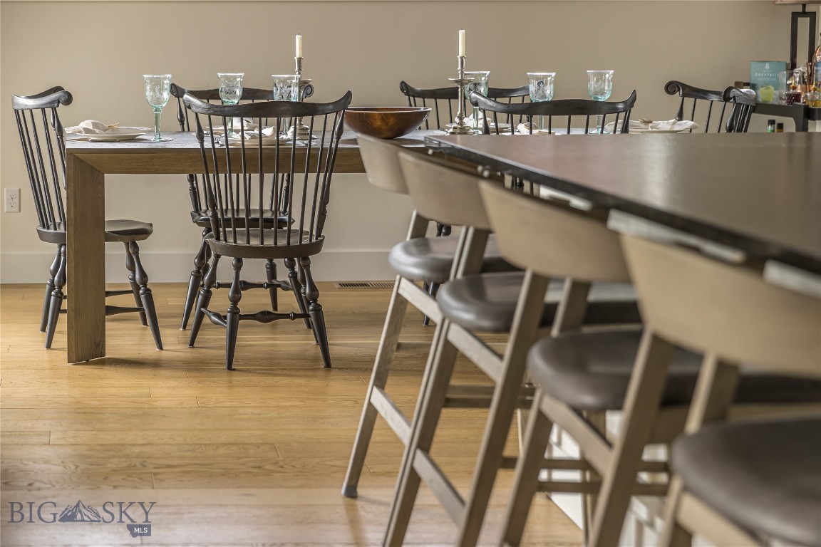 225 Pheasant Tail Ln B