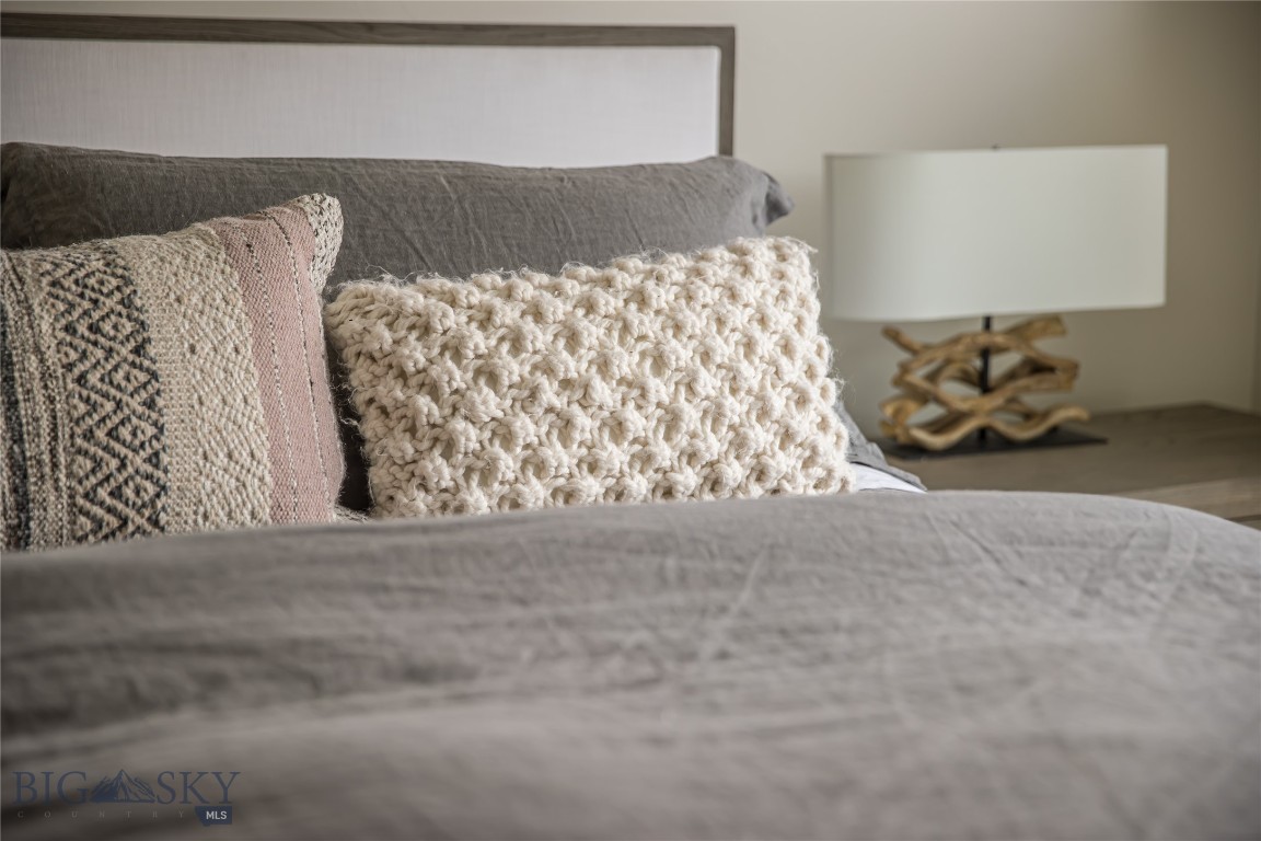 225 Pheasant Tail Ln B