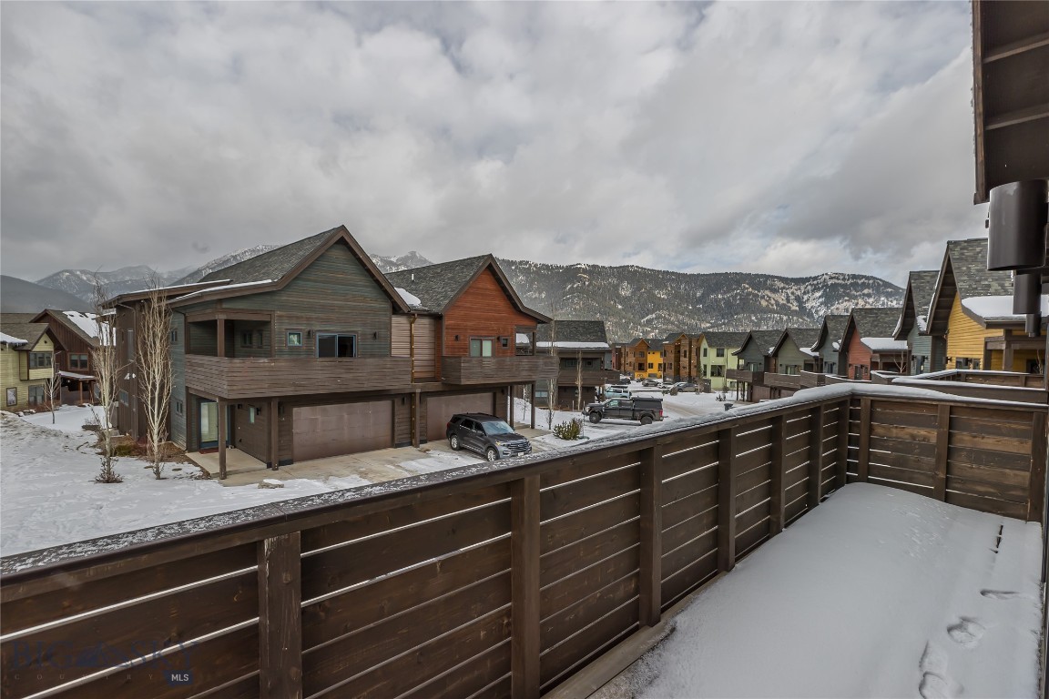 225 Pheasant Tail Ln B