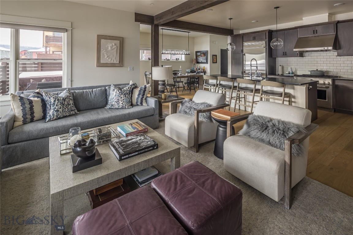 225 Pheasant Tail Ln B