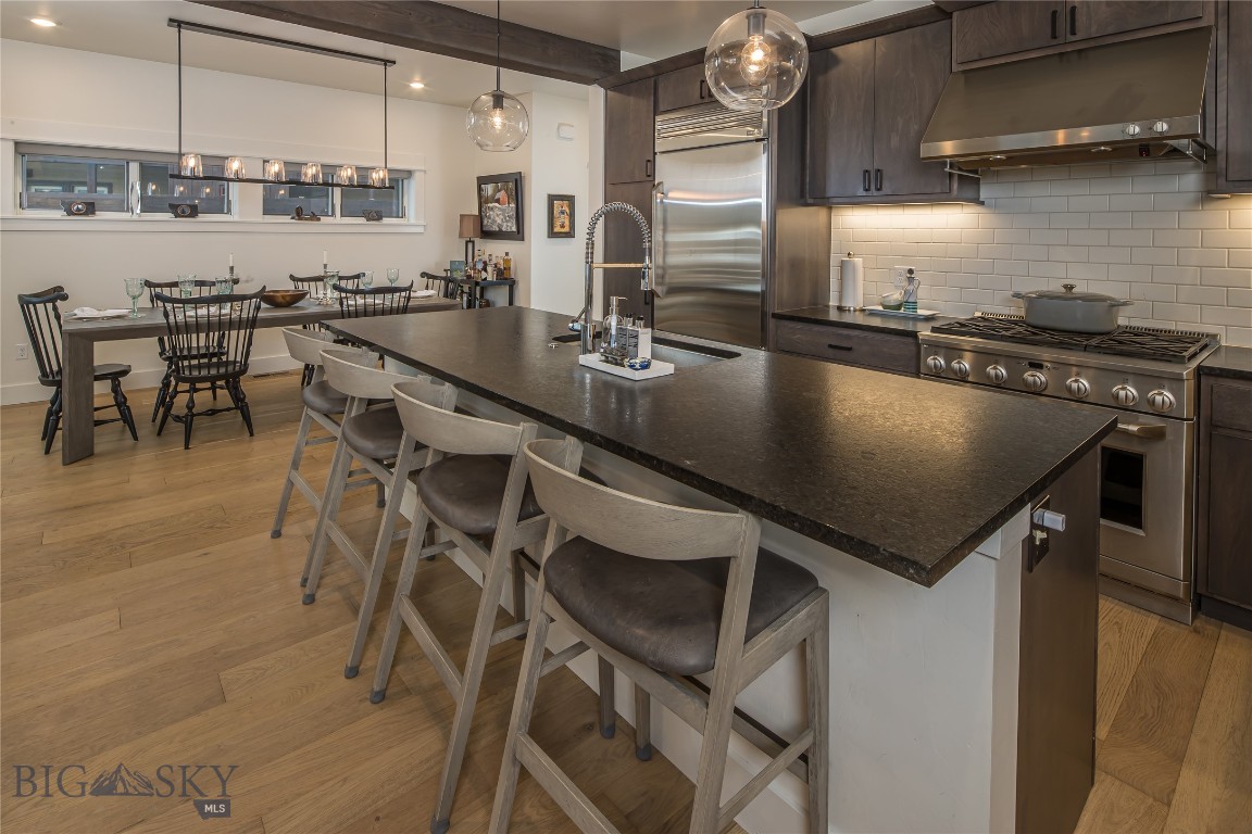 225 Pheasant Tail Ln B