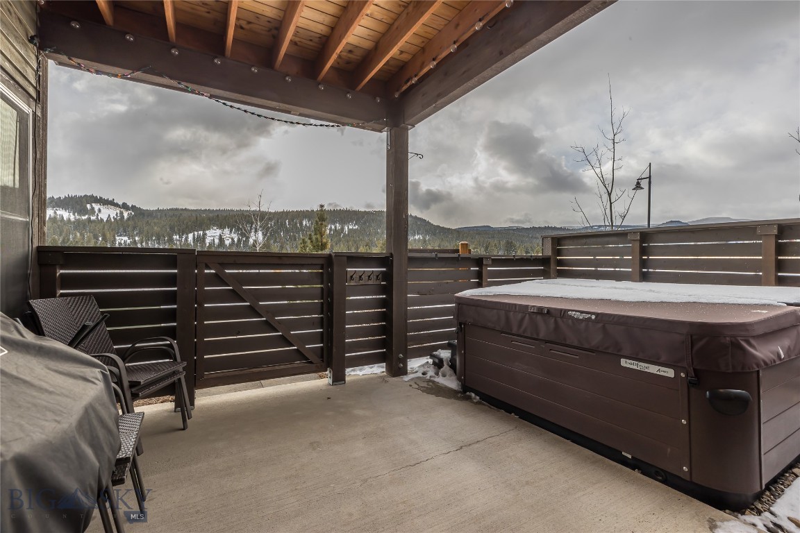 225 Pheasant Tail Ln B