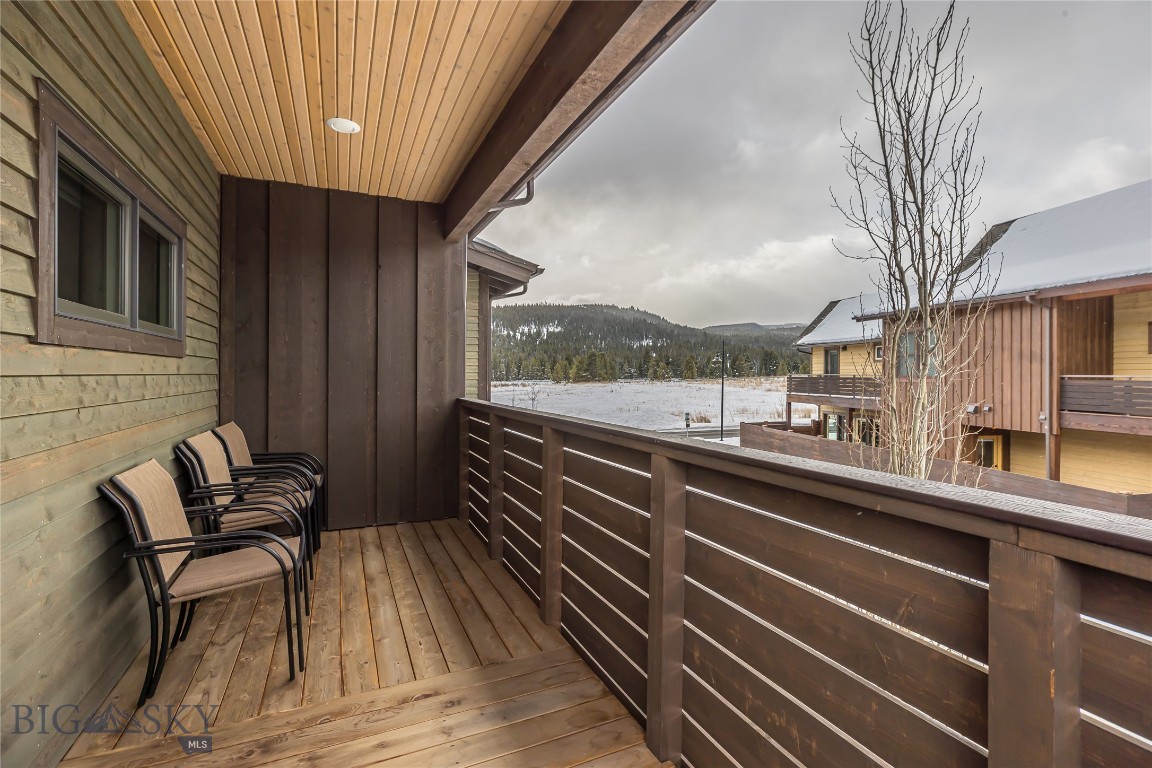 225 Pheasant Tail Ln B