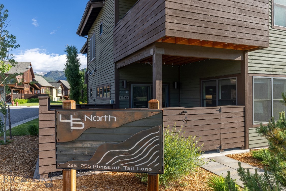 225 Pheasant Tail Ln B