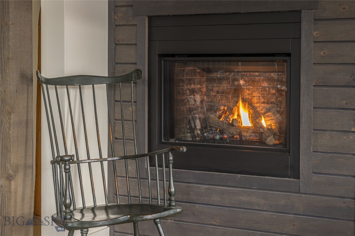 225 Pheasant Tail Ln B