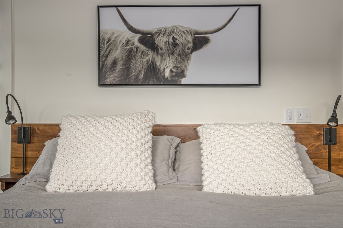 225 Pheasant Tail Ln B