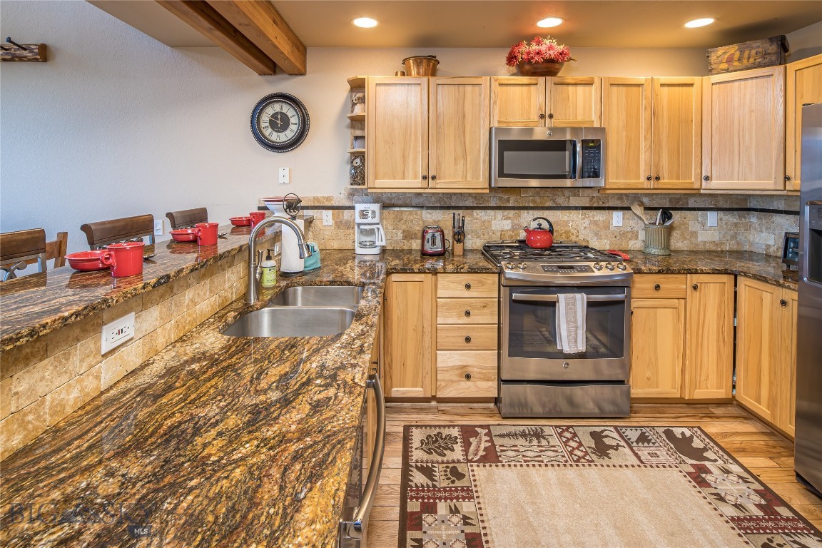 7 Saddle Ridge Road J2