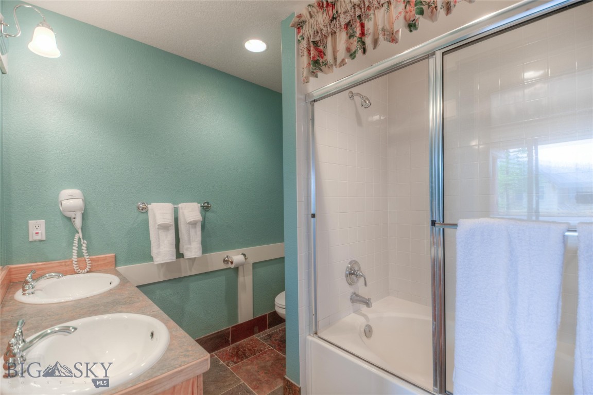 18 Saddle Ridge Road, Saddle Ridge C1