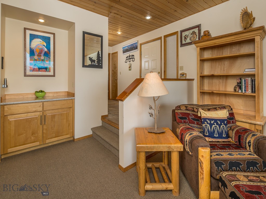 105 Beaverhead Drive 201