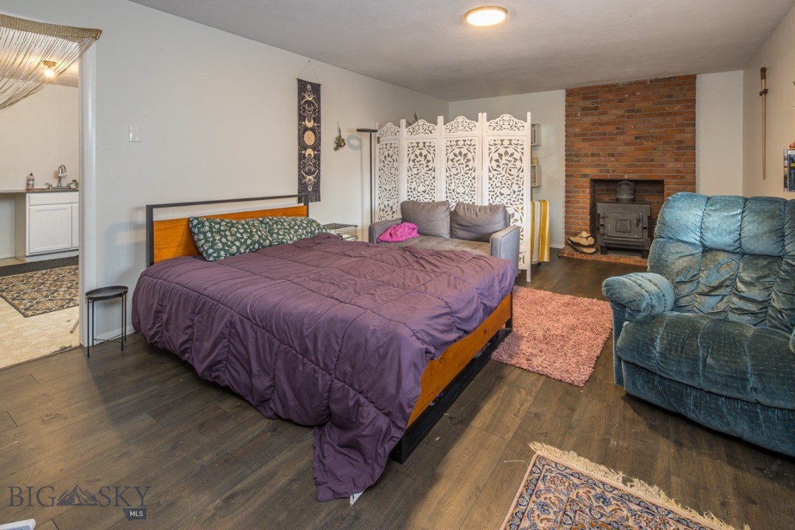 40 Eaglehead Drive