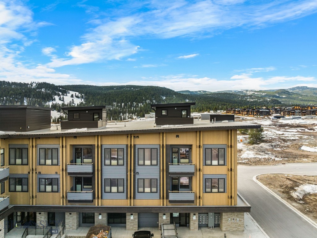 211 Town Center Avenue 3E