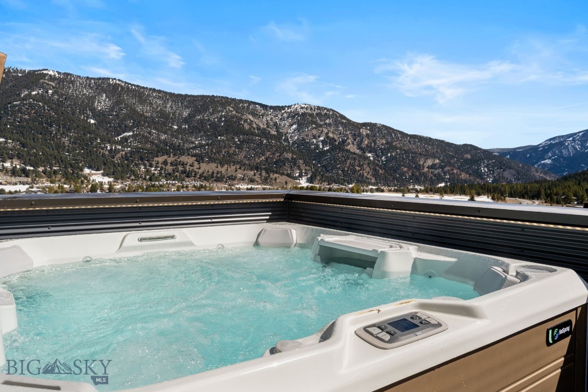 211 Town Center Avenue 3E