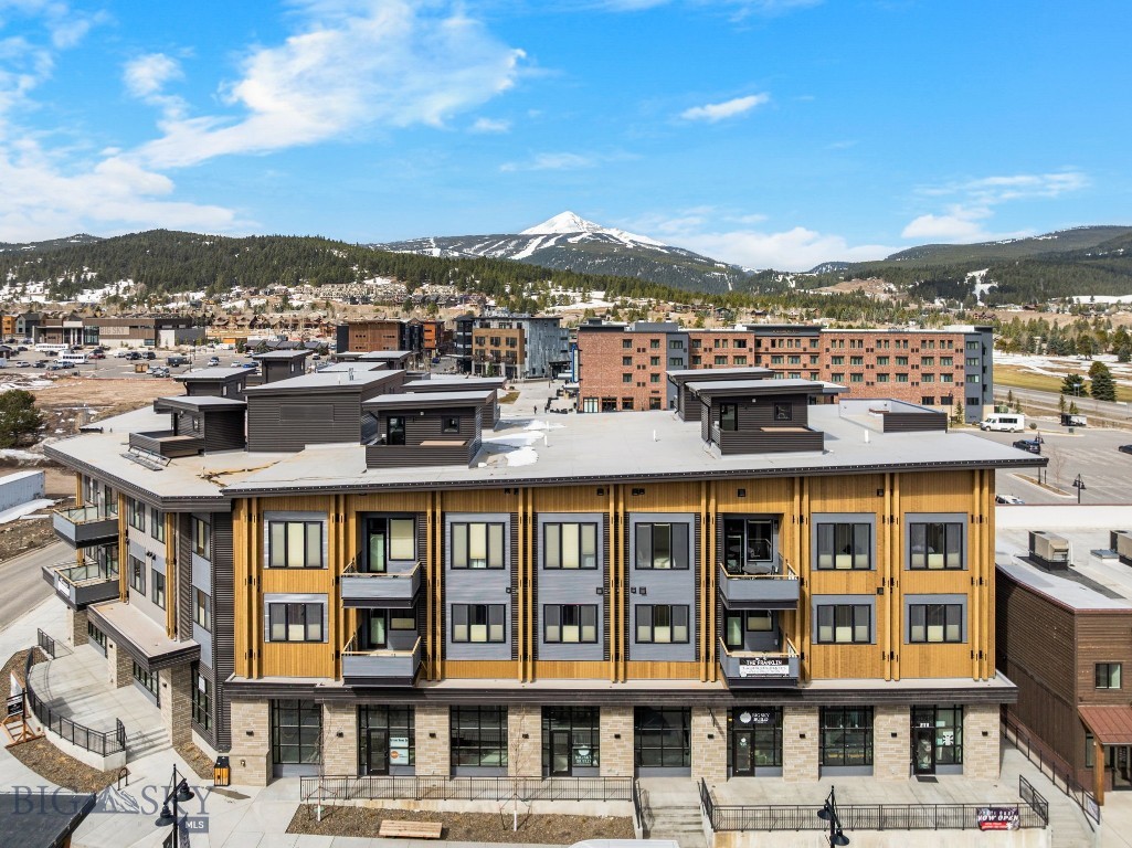211 Town Center Avenue 3E