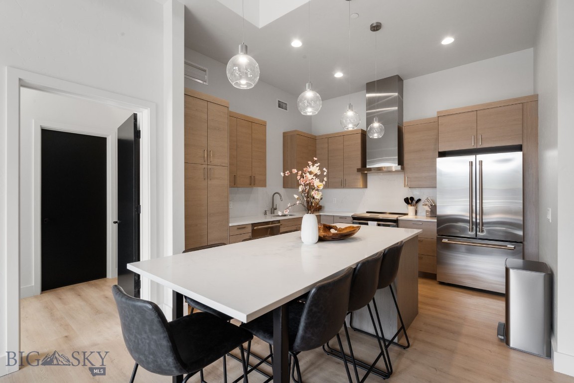 211 Town Center Avenue 3E