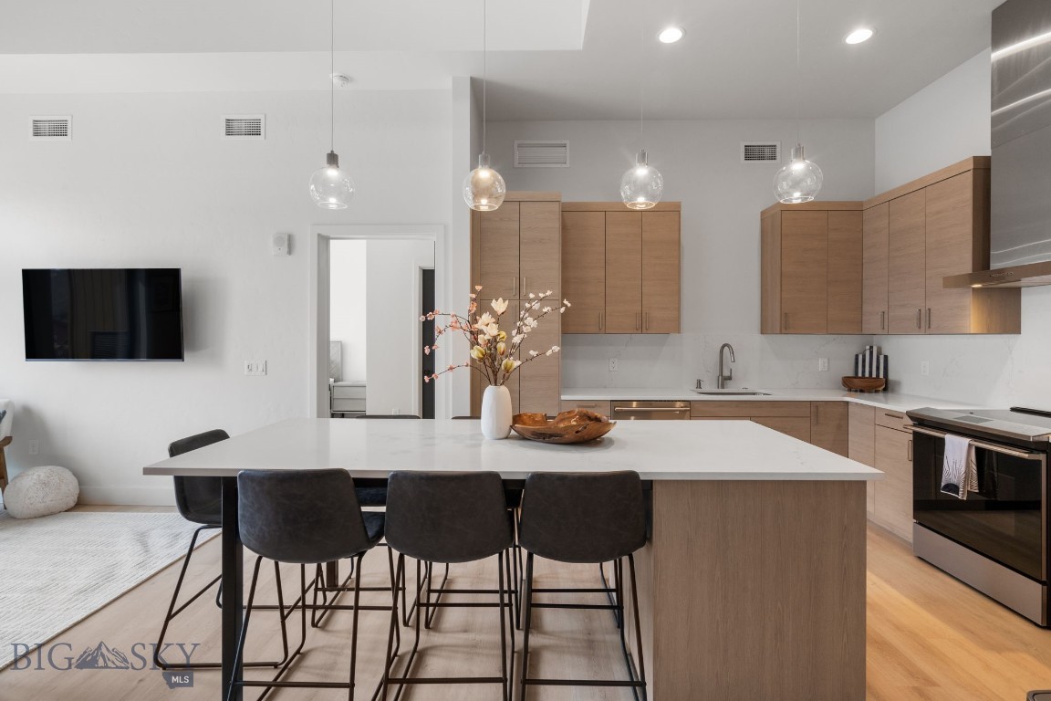 211 Town Center Avenue 3E