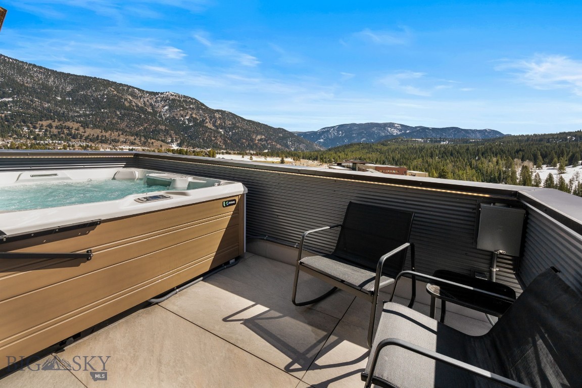 211 Town Center Avenue 3E