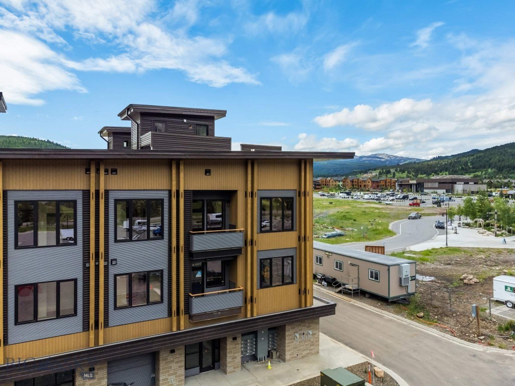 211 Town Center Avenue 3A