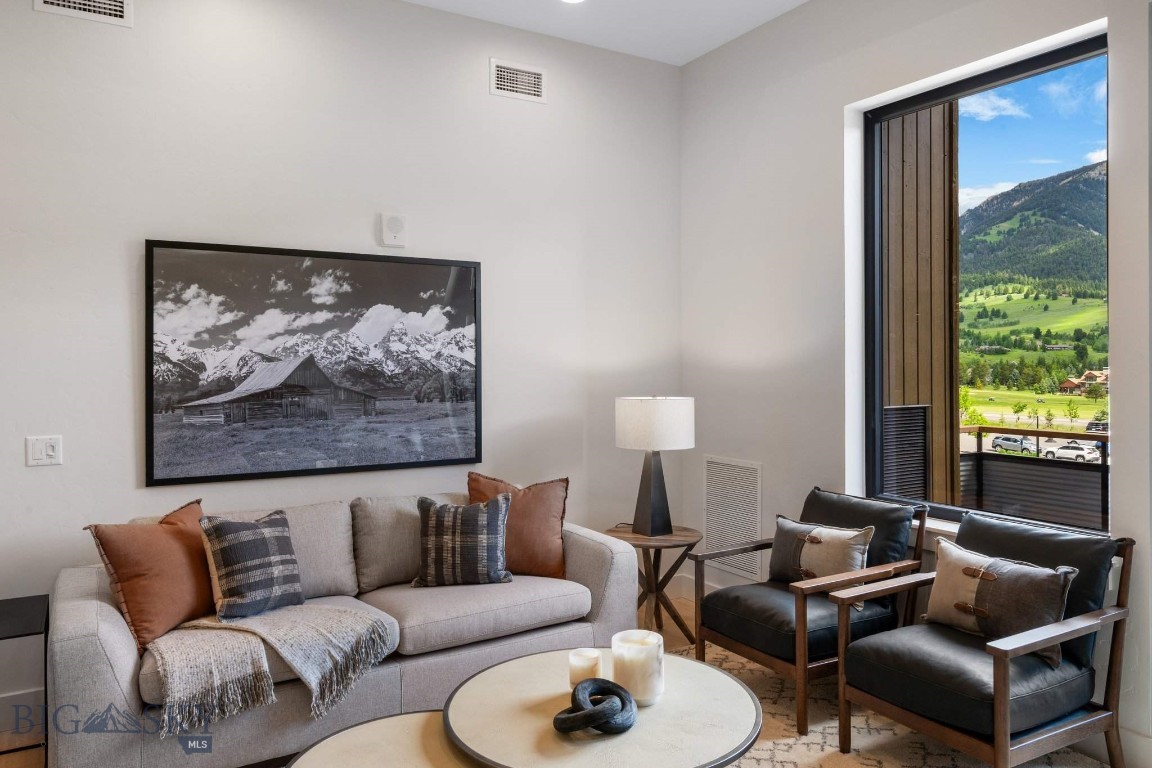 211 Town Center Avenue 3A