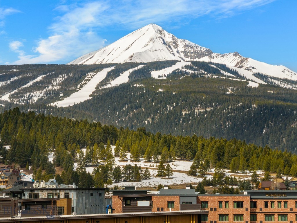 211 Town Center Avenue 2A