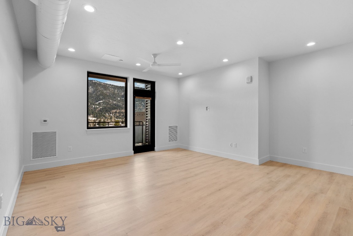 211 Town Center Avenue 2A