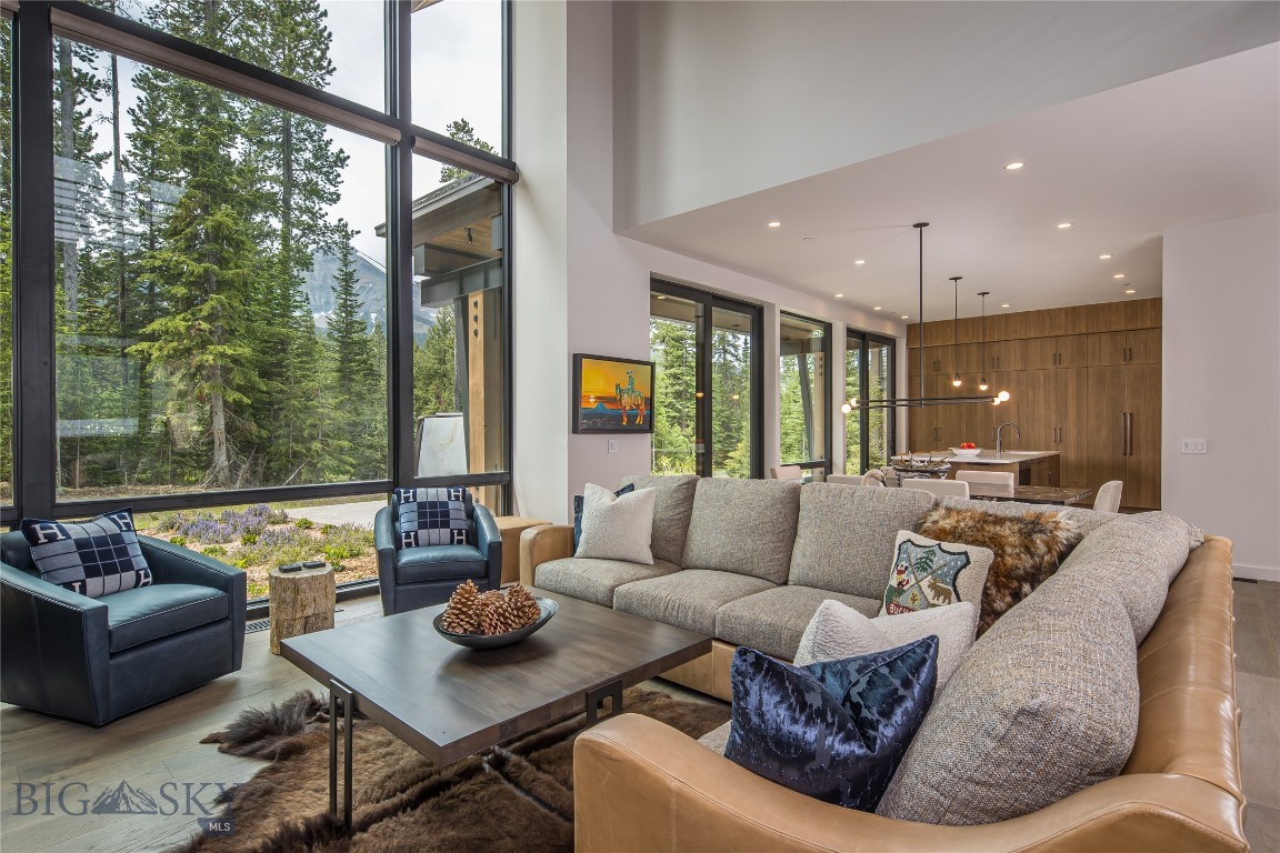 8 Speedwell Drive