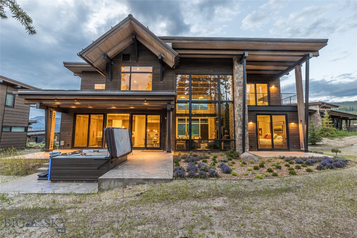 8 Speedwell Drive