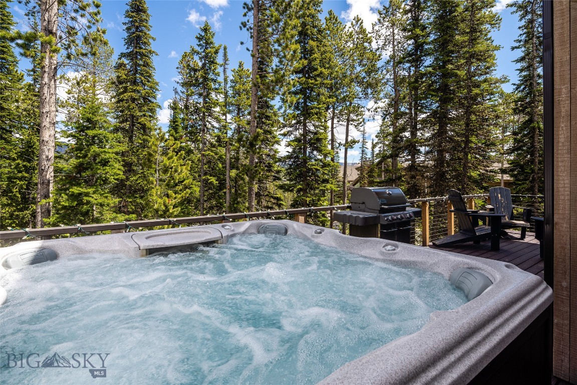 8 Alpine Bend Drive