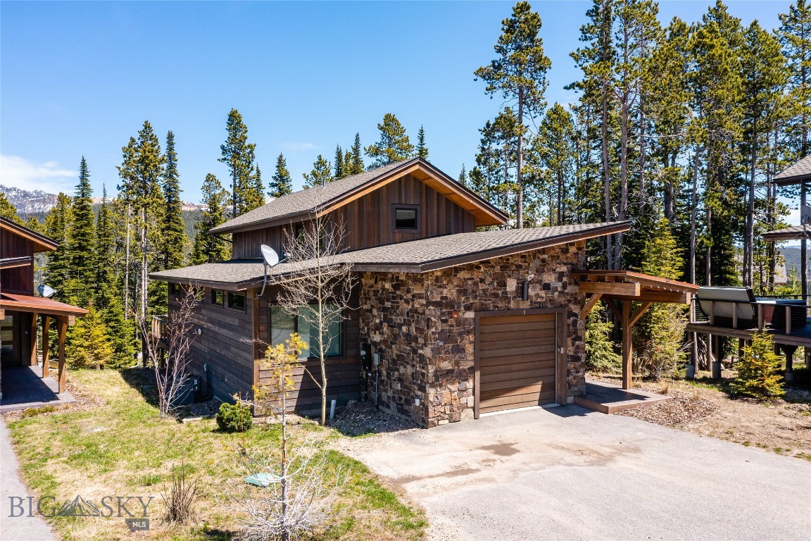 8 Alpine Bend Drive