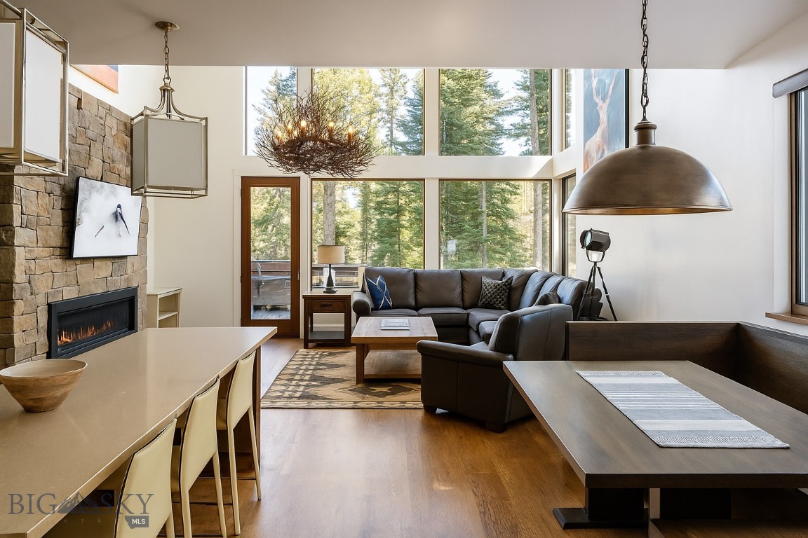 8 Alpine Bend Drive