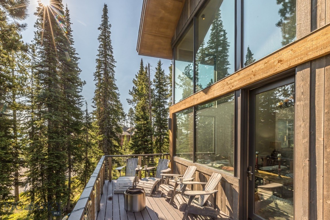 10 Alpine Bend Drive